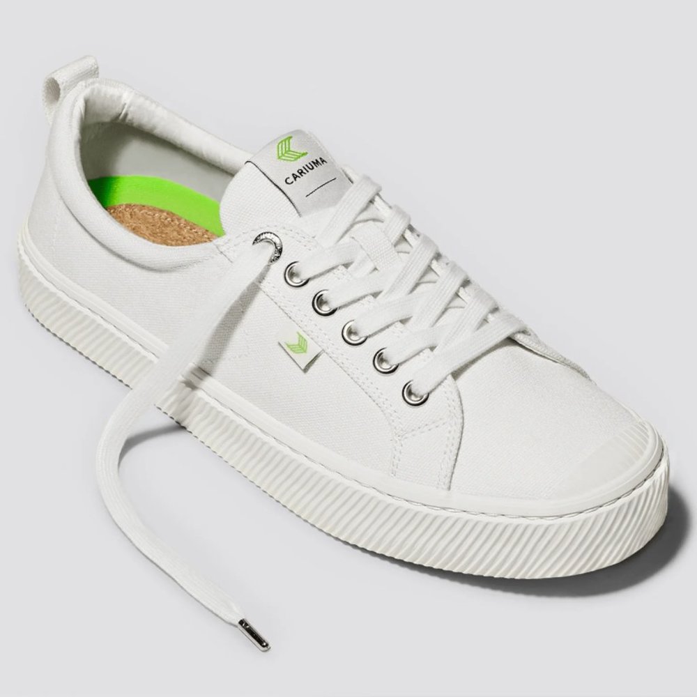 BRAND NEW - CARIUMA OCA LOW canvas shoes in Off-White in size 6.5